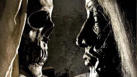 Pocong vs Kuntilanak