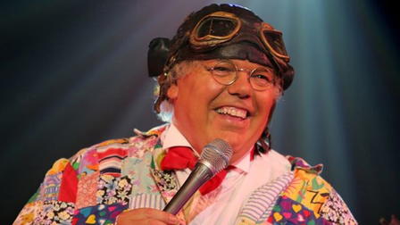 Roy Chubby Brown: Giggling Lips