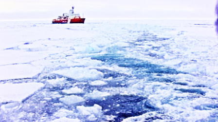 By Icebreaker to the North Pole