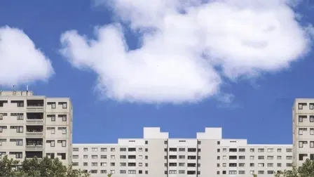 A media escalera