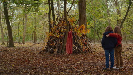 Maja lapsuuden reunalla