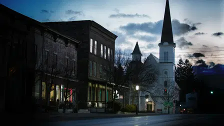 Dryden : le village maudit