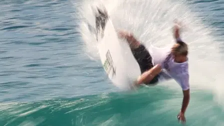 Surfing Surfer's Paradise