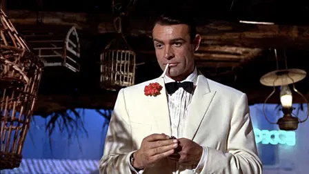 Agent 007 ser rött