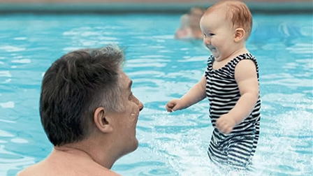 Snorri & der Baby-Schwimmclub