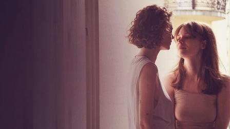 En sus labios: Bésame