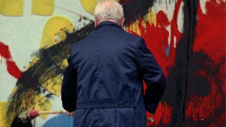 Miró l'altre