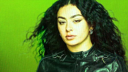 Charli XCX: niña mocosa
