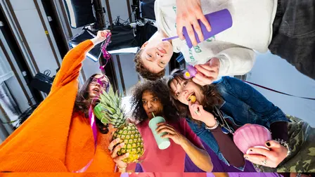 Yle Galaxin olohuone