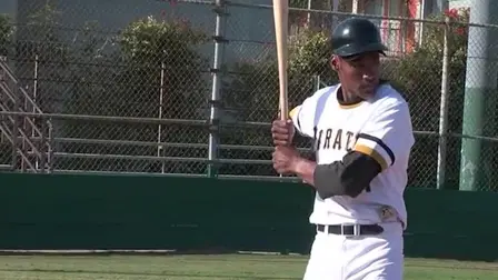 Baseball's Last Hero: 21 Clemente Stories