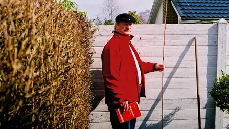 Hjemmefront - fjenden bag hækken