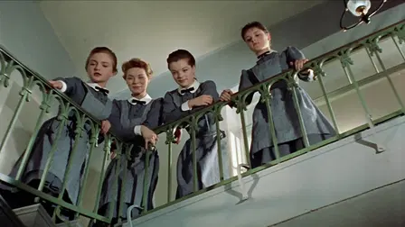 Ragazze in uniforme