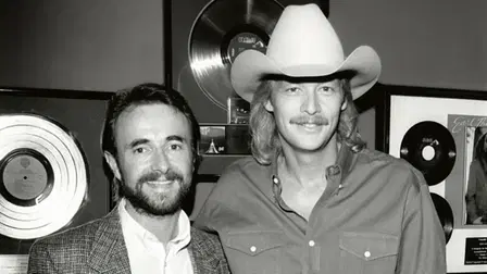 Alan Jackson: Small Town Southern Man