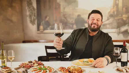Adam Richman Eats Italy