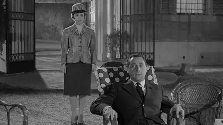 Siamo in un film di Alberto Sordi?