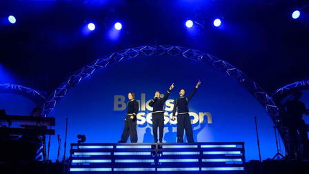 Take That play Baloise Session