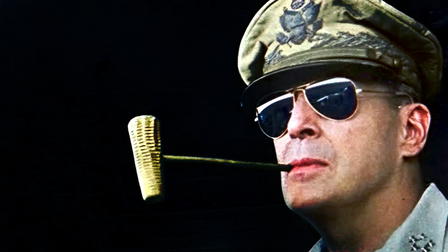 General MacArthur - Landung in Okinawa 1945