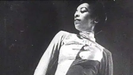 Syvilla: They Dance To Her Drum