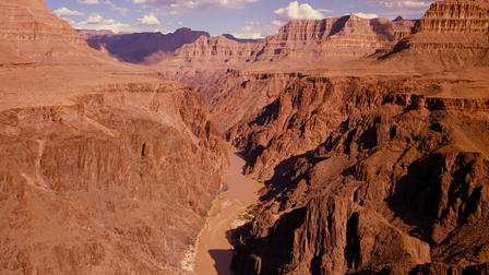 Aventura en el Gran Cañón: El río en peligro