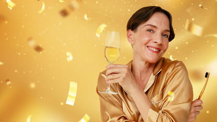 Yökylässä Maria Veitola