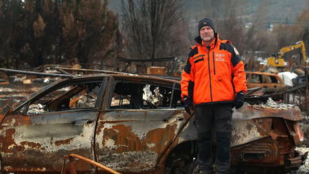 Surviving Disasters with Les Stroud