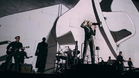 Roger Waters the Wall