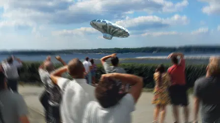 Mönkään meni: Ilmapallopoika