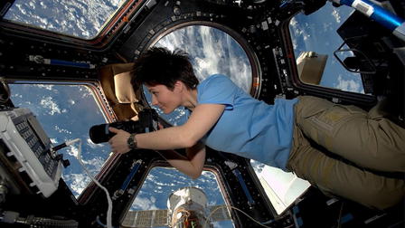 Astrosamantha, the Space Record Woman